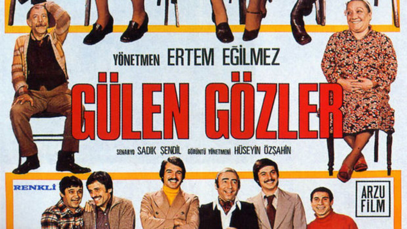 Gülen Gözler afişi